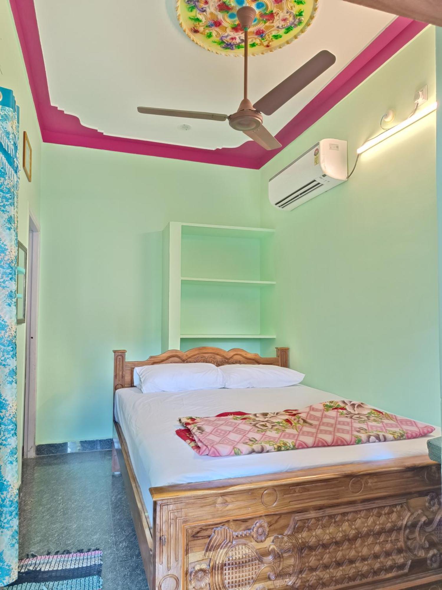 Liya Guest House Tiruvannāmalai Eksteriør bilde