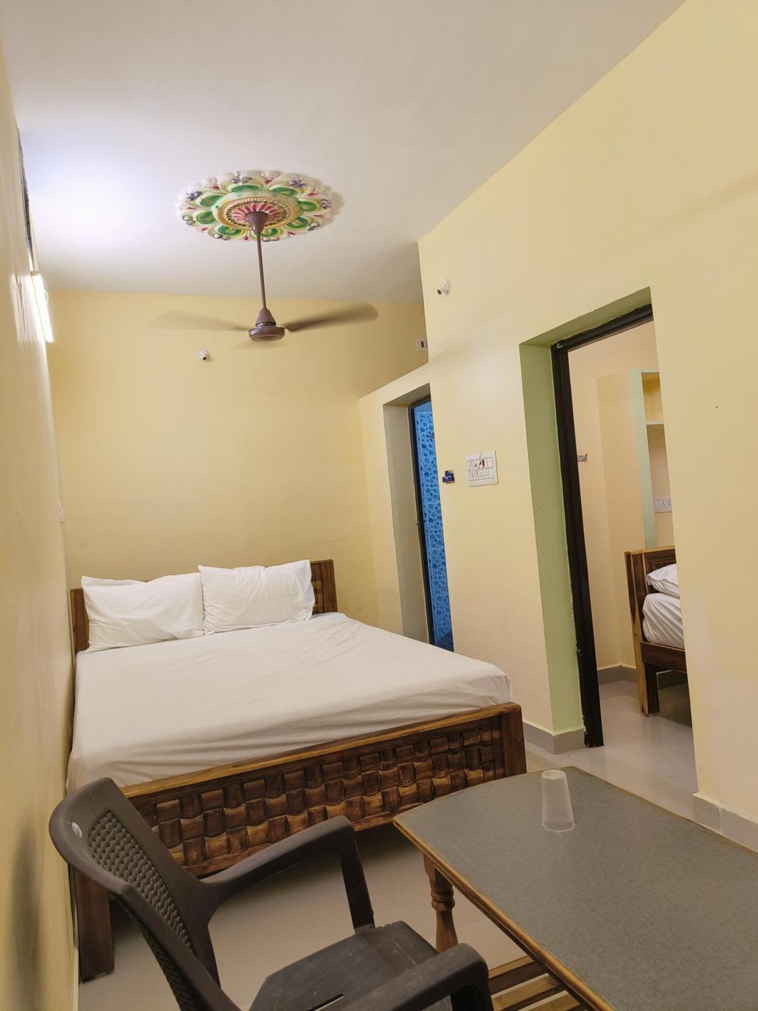 Liya Guest House Tiruvannāmalai Eksteriør bilde
