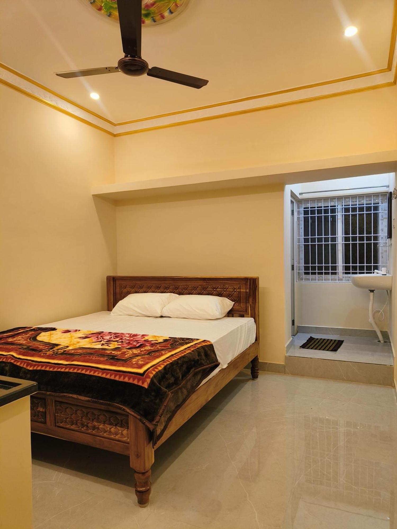 Liya Guest House Tiruvannāmalai Eksteriør bilde