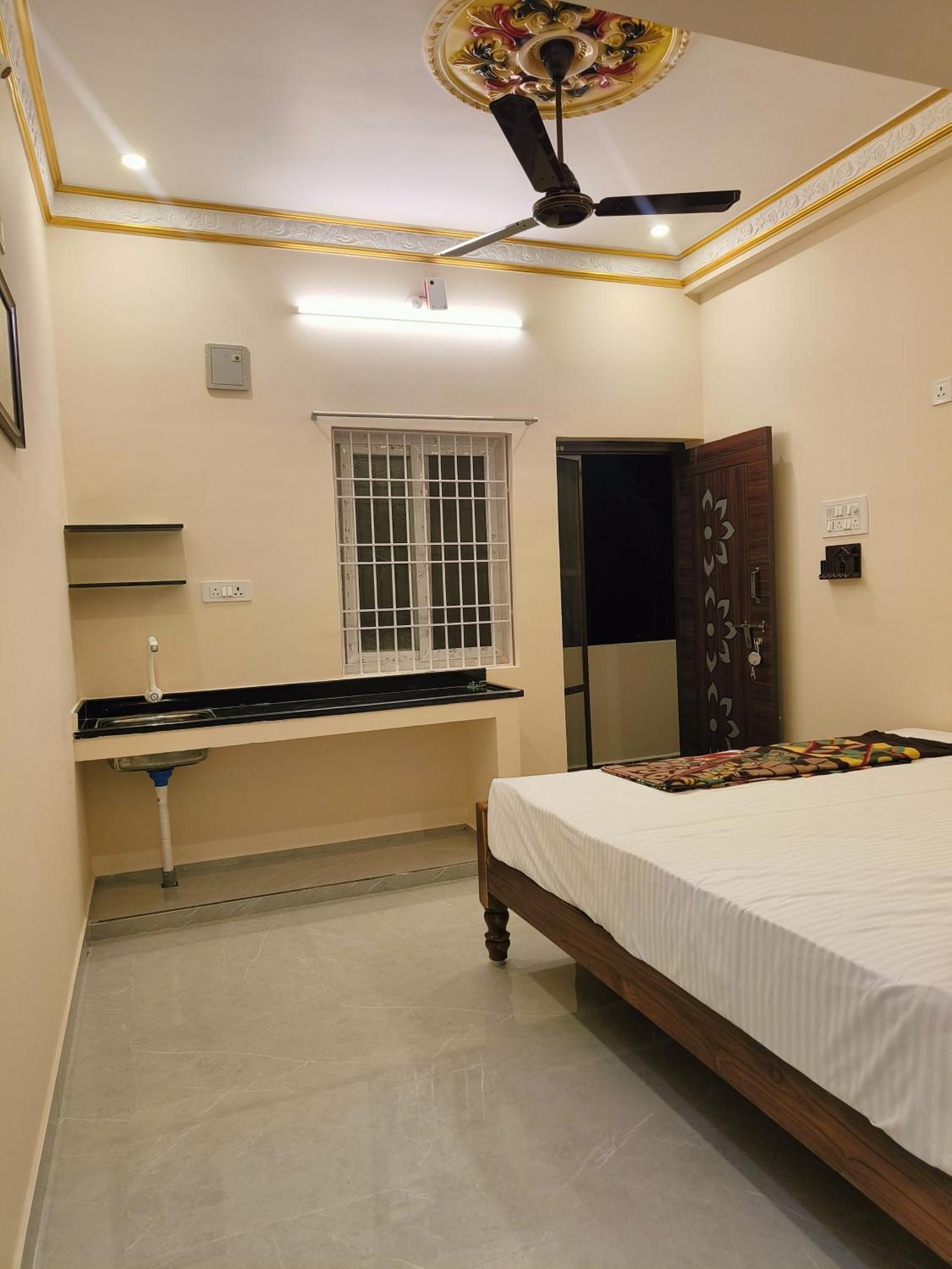 Liya Guest House Tiruvannāmalai Eksteriør bilde